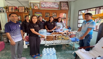 ออกเยี่ยมผู้ป่วยติดเตียงราย นางเกี้ยว ไชยหาญ บ้านข้าวสาร หมู่ 4 และได้นำน้ำดื่มมอบให้เป็นการเบื้องต้น